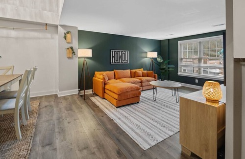 Montgomery Village House | Cozy Boho 3b3b | Playground