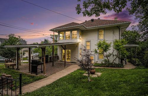 Downtown Omaha House | Cozy Boho Retreat Blocks from UNMC