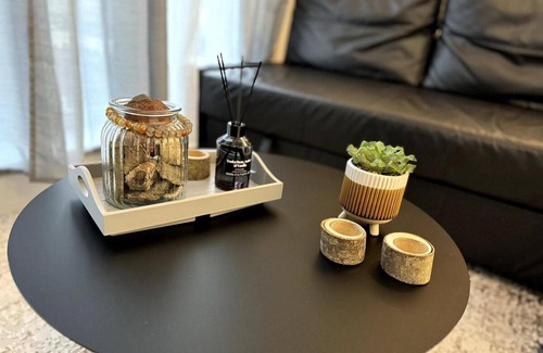 Bracknell Apartment | Cozy Bracknell Apartment With Modern Amenities