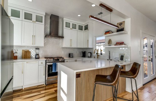Knox - Henderson House | Cozy Bungalow in the Heart of Dallas