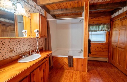 Jackman Cabin | Cozy Cabin for rent in Jackman, Maine