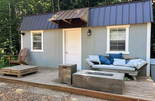 Boundary County Cabin | Cozy cabin in a private forest retreat!