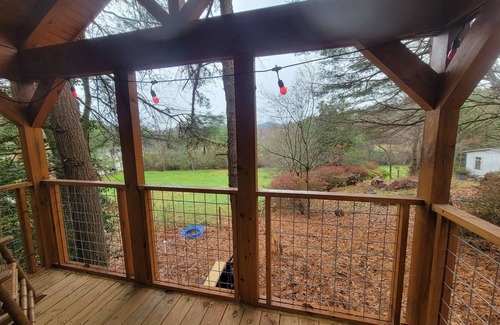 Pisgah Forest Cabin | Cozy cabin in the Woods, just a mile from Pisgah National Forest