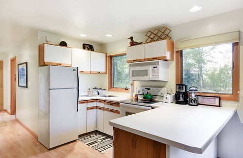 La Pointe Cottage | Cozy Cabin in the Woods of Madeline Island