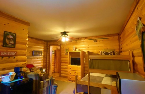 Mena Cabin | Cozy Cabin Lures from all Anglers