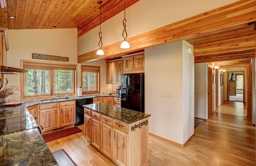 New Meadows Cabin | Cozy cabin on the GOLF course in New Meadows Idaho~in the heart of recreation