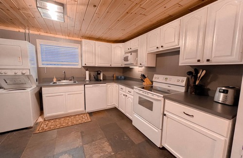 Kalkaska Cabin | Cozy cabin, private 10 acres close to atv trail & lake