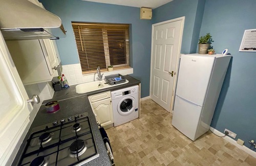 Loughborough House | Cozy canal side house