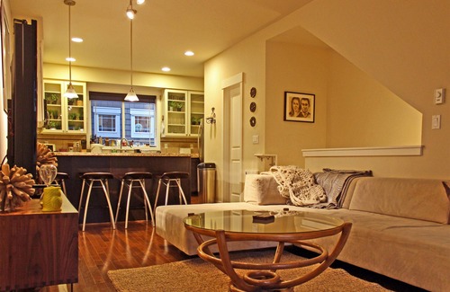 Broadway House | Cozy Capitol Hill home