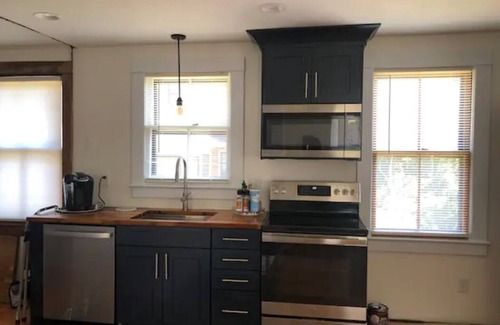 Groton Apartment | Cozy Carriage House near Mystic