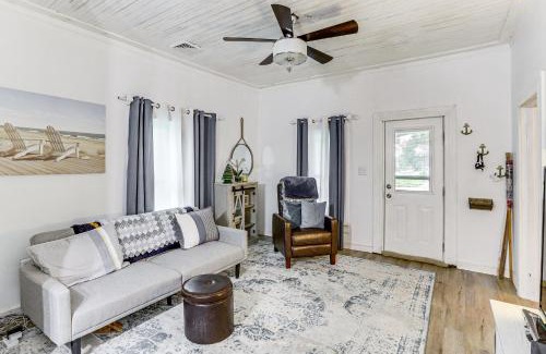 Carterville House | Cozy Carterville Home 3 Mi to Crab Orchard Lake!
