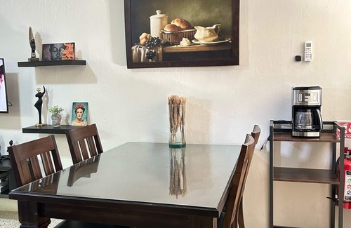Tepic House | Cozy Casa Ceiba,Charming 2-bedroom house with WiFi, AC in brilliant Tepic