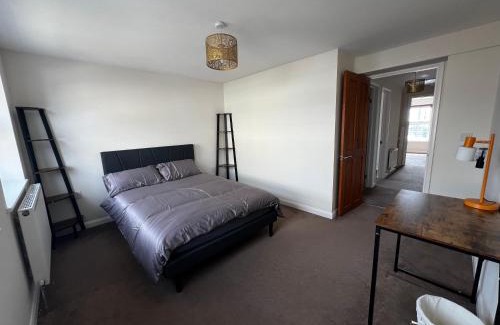 Benfleet House | Cozy Castle Lane