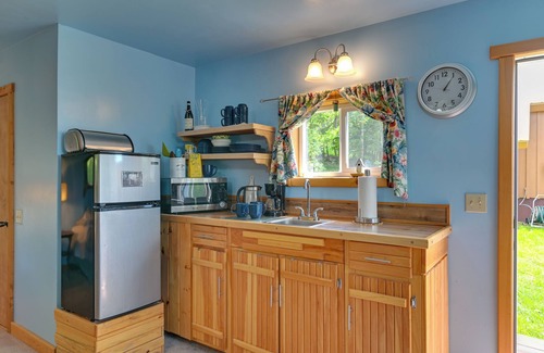Hobart Apartment | Cozy Catskills Studio Rental w/Mountain Views!