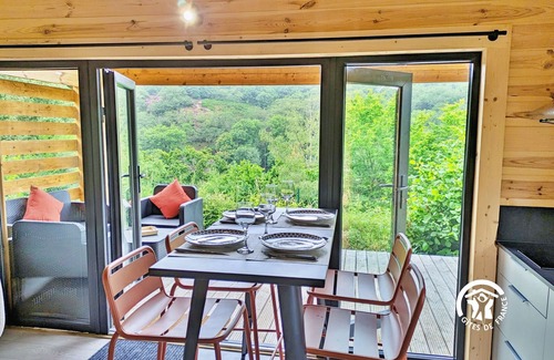 Saint-Berthevin Cottage | Cozy Chalet Near Laval: Nature, Activities & Family-Friendly Sleeps 4