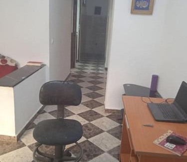 Miramar House | Cozy Charm Studio in City Center