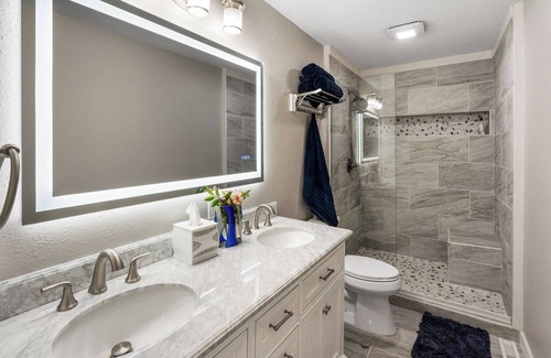 Bozeman Condo | Cozy Chic: Updated Retreat - Pet Friendly - Hot Tub