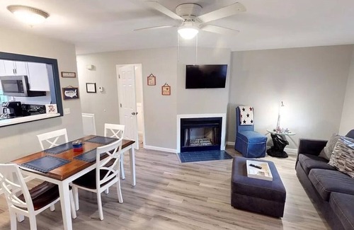 Port Royal House | Cozy, Coastal Retreat! Minutes from Parris Island!