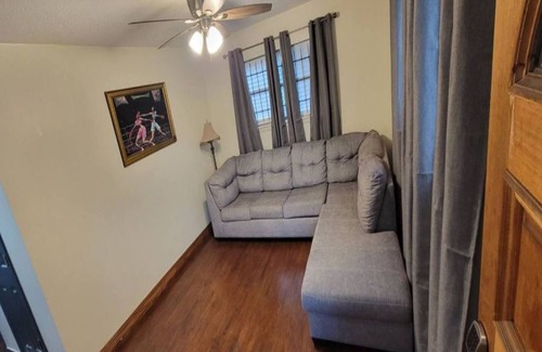 OST - South Union House | Cozy & Comfy 2 bed/1 bath Medical Center/TSU