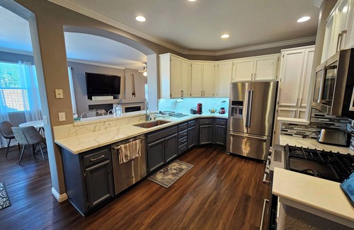 North Natomas House | Cozy & Convenient: A Clean Home Away from Home with Pool & Heated Spa