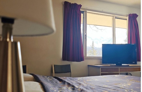 Haines Junction Hotel | Cozy Corner Motel & Restaurant