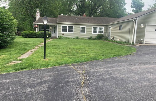 Bargersville House | Cozy Cottage - 14 Mi. S. of Indianapolis in the Greenwood/Bargersville Area