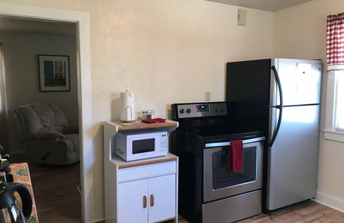 Blanding Cottage | Cozy Cottage Close to Everything