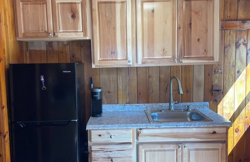 Alton House | Cozy cottage get-away at Lake Winnipesaukee with swim access off dock
