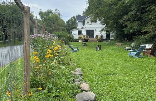Livingston Manor Cottage | Cozy cottage near Livingston Manor with creek and fenced-in yard. Pet-friendly!