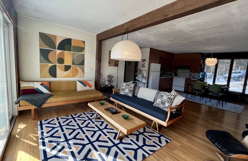 Fleischmanns Cottage | Cozy Cottage with Stunning Mountain Views