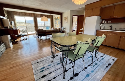 Fleischmanns Cottage | Cozy Cottage with Stunning Mountain Views
