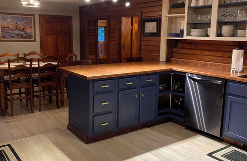 Onalaska Other | Cozy, country-feel, private, close to everything, for family & friends to gather