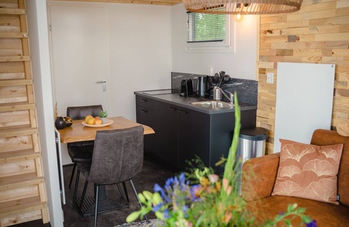 Maurik House | Cozy, cozy and right on the water.