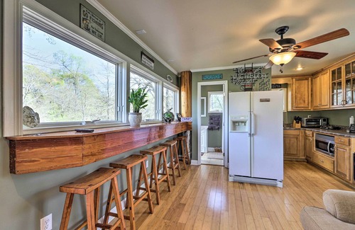 Thomaston Cabin | Cozy Creekside Cabin w/Grill: Fish & Explore!