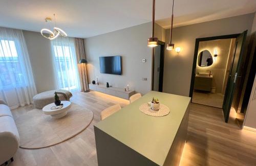 Klaipeda Apartment | Cozy Designer Apartments, Self Check-In & FREE Parking