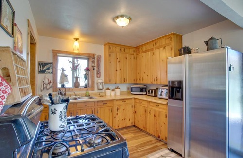 Dolores House | Cozy Dolores Getaway Hike, Fish and More!