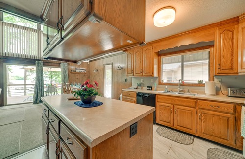Dover House | Cozy Dover Home w/Boat Dock, Fire Pit & Deck!