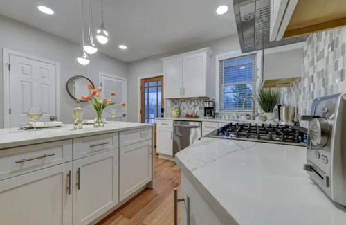 Princeton Condo | Cozy Downtown 1BR w/Parking