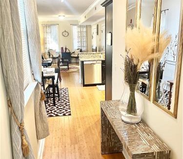 Annapolis Apartment | COZY DOWNTOWN APARTMENT-Naval Academy Vicinity