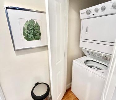 Annapolis Apartment | COZY DOWNTOWN APARTMENT-Naval Academy Vicinity