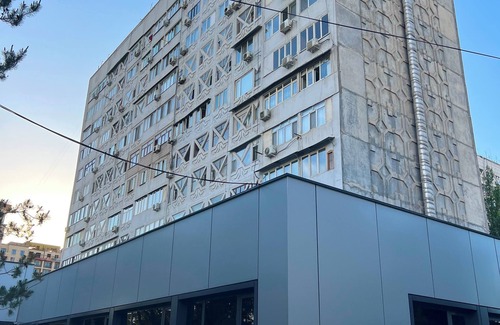 Bishkek Apartment | Cozy Downtown Apt w/Wi-Fi – 1 Min from Railroad St, Balcony w/Mountain View
