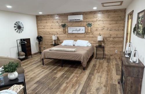 Robbinsville House | Cozy Dragon's Nest Cabin Retreat