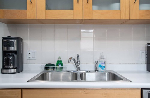 Dundee-Happy Hollow Historic District Apartment | Cozy Dundee Loft, Near Dining & City Attractions!
