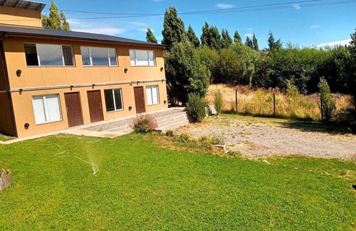 Macrozona Bahia Redonda y Primeros Faldeos Apartment | Cozy Duplex at Flamenco Bay: Steps from the Argentino Lake & Fully Equipped!