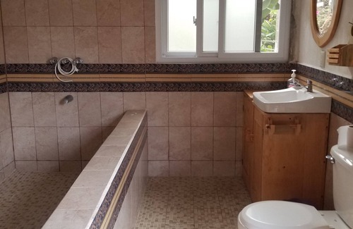 San Lucas Toliman House | Cozy, economical lodging at Casa Qatzij, 10 min from the lake!