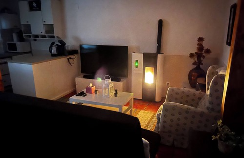 Barruelo de Santullan Apartment | Cozy Escape In Rural Village