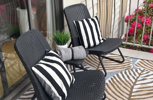 Port Alice Apartment | Cozy executive suite, including a stunning view, on Vancouver Island