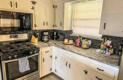 Fort Worth House | Cozy, Fam Friendly Home Min from Stkyards