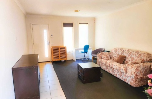 Truganina House | Cozy family retreat in Truganina