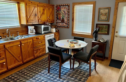 Call Cabin | Cozy Farm Cabin in the Woods